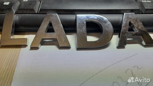 Надпись LADA