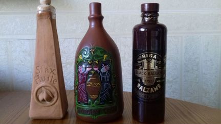 Рюмки uralskaya. Бутылки декор., флаконы от духов