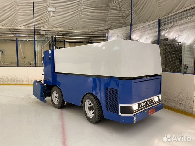 Ледозаливочная машина zamboni