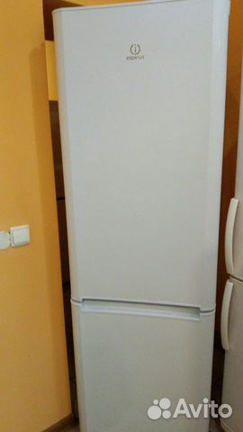 Холодильник indezit 195см