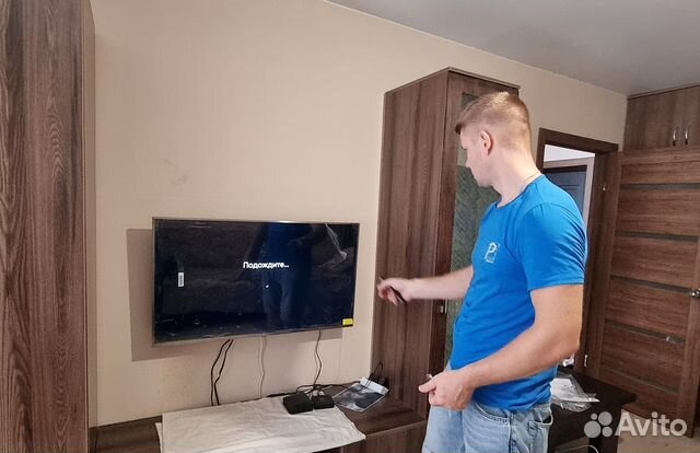 Установка, подключение и подвес телевизора