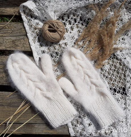 Варежки женские