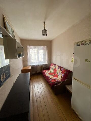 Комната 10 м² в 5-к., 4/4 эт.