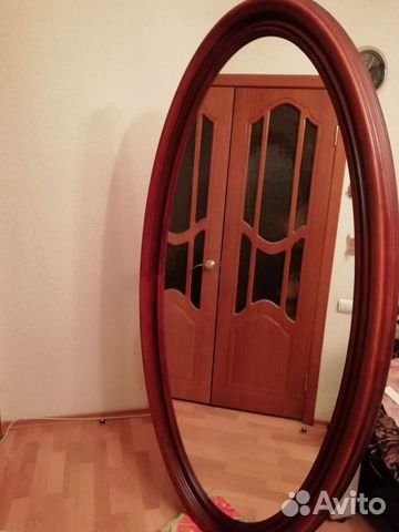 Зеркало настенное в раме