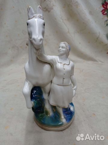 Статуэтка фарфоровая старая Гжель СССР