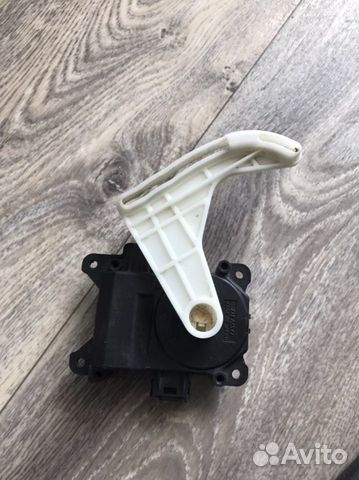 Сервопривод заслонок печки Toyota Fielder, Runx