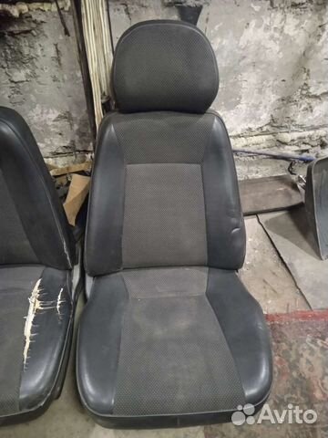 Передние сиденья
