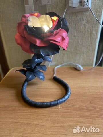 Светильник настольный