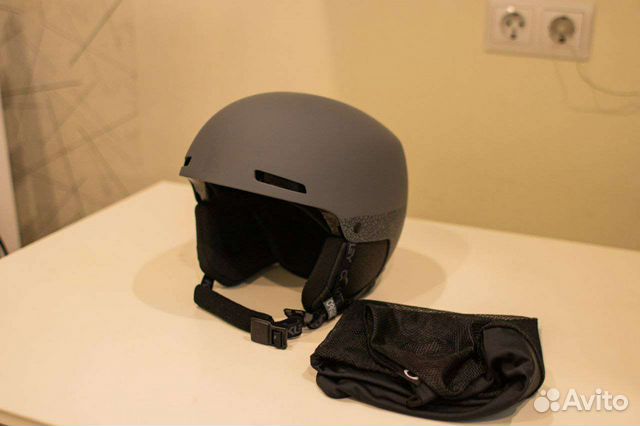 Горнолыжный шлем oakley