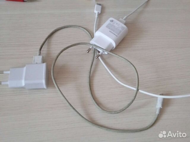 Зарядное устройство для телефона