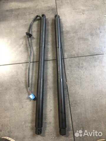 Амортизатопы богажника Мерседес 166 кузов