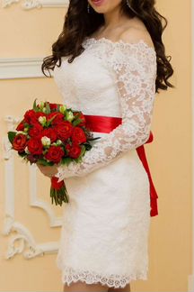 Свадебное платье, короткое + сережки