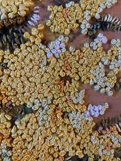 Картина, вышитая лентами