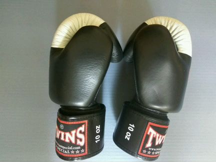 Боксерские перчатки
