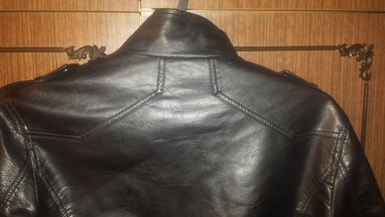 Кожаная куртка 50 размера