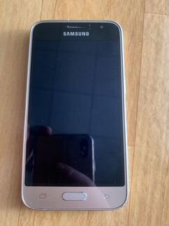 Телефон Samsung