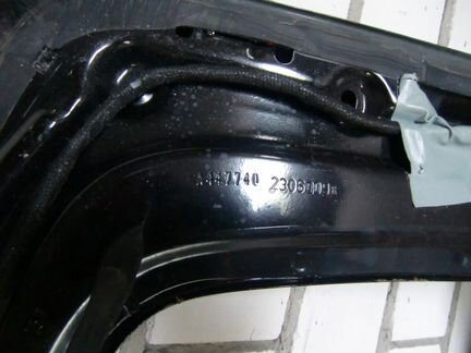 Рамка стекла багажной двери Mercedes V-klass W447