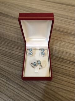 Серебряный комплект с топазами