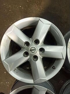 Диски бу оригинал R16 LU на Nissan