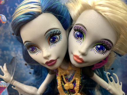 Пери Перл страшный риф Монстр Хай кукла в коробке