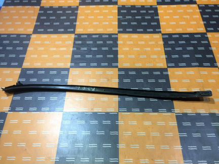 Молдинг лобового стекла левый Опель Астра J