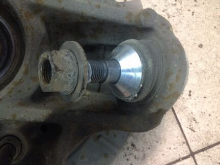 Задний кулак Мерседес ML 164, R 251 AMG 63