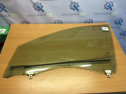 Стекло двери переднее левое Renault Megane 3