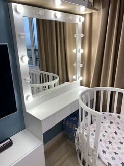 Зеркало с лампочками