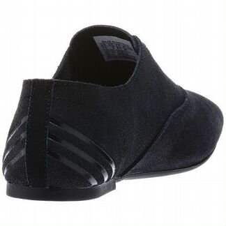 Новые туфли - ботинки для девочки adidas 35