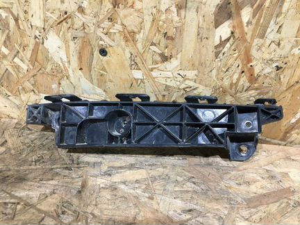 Кронштейн крыла передний правый Hyundai Ix 35 G4KD