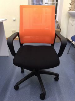 Компьютерное кресло