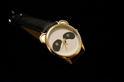 Часы кварцевые новые