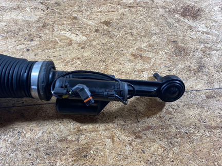 Пневмостойка Mercedes-Benz S-Класс W221 (рестайлин