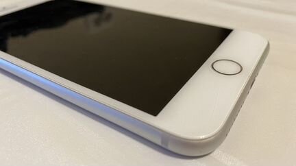 iPhone 8 plus 64gb белый