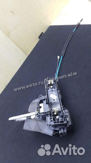 Задний замок двери Мерседес w204