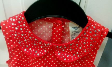 Платье новое со стразами нарядное oshkosh 5 лет