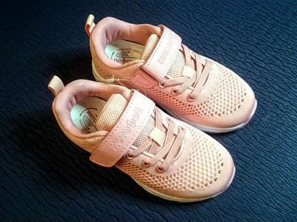 Кроссовки розовые Котофей 27р