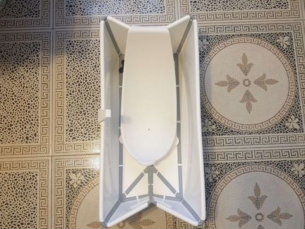 Ванночка для малышей Stokke