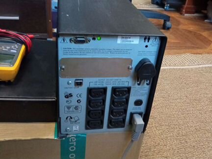 Ибп APC Smart-UPS 1000