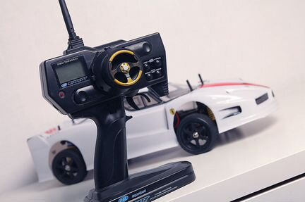 Радиоуправляемая машина 2,4 Ggz