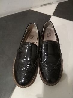 Туфли лаковые р.35