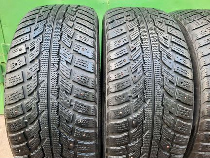 Зимние шины 285/60R18 Kumho I Zen RV Stud KC16