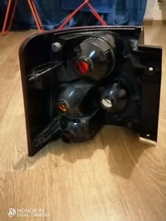 Фонарь правый renge rover sport