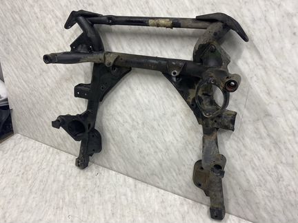 Подрамник передний на BMW E53 x5