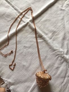 Цепочка с крупным кулоном