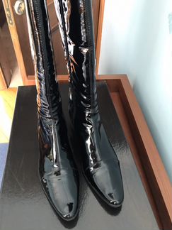 Итальянские лаковые сапоги