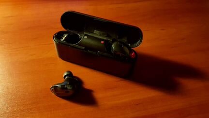 Беспроводные наушники Sony WF-100X