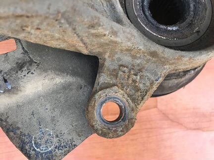 Кулак поворотный передний правый Kia Rio 3 1.6