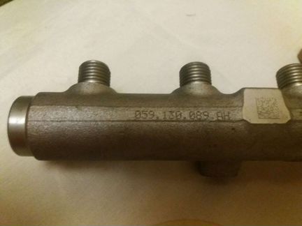 Топливная рампа 059130089AH