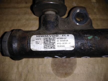Топливная рампа 4R8Q-9C066-AC Land Rover